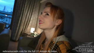 жапжаңы Имбирь кыз Рики биринчи жолу видео ачык мастурбация менен жабык