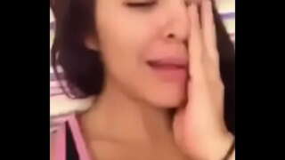 Ang Video na nakatuon sa ang mag-alaga ng pagpapakita ng kanilang mga pesones