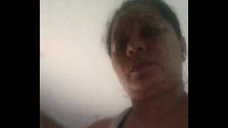 Mia di hareup kaméra