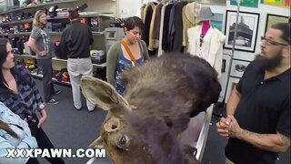 XXXPAWN - அவர்கள் வேண்டும் ஒருபோதும் ஒரு மனிதன் முன், ஆனால் அவர்கள் பணம் தேவை