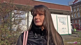 ���ាល្លឺម៉ង់រិទ្ធ-ជ្រៅលាប្ដូរសម្រាប់ VICTORIA ម្ញីបន្ទាប់ពីថតនៅពេលដំបូងសិចបាញ់