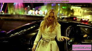 Flava, venit ad eam client dominatur negotiatrix.Dixit ad vestes deponeret, et recipit lorum in.Tempus lingent pussy.Post shes infricetur per eam et videt eam facesitting eius donec cums in ore eius.Shes fingered et petit ut cum