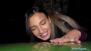 Uluntu Iarhente Curvy busty hottie kwi-umphandle ngokuhlwa blowjob kwaye fuck