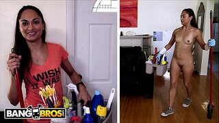 BANGBROS - Petite Housekeeper Vin L Panyòl Pussy Kraze Sou Travay La