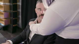 XXL सुन्दरी रही Pussyfucked द्वारा उनको Hung मालिक