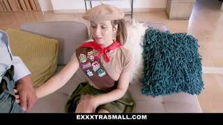 Exxxtra Small - трахнуть ағзалары ҙур Дафна