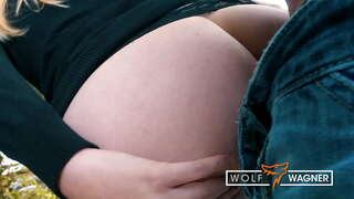 Konservatiivselt välimusega daam CLAUDIA SWEA näitab talle tema sisemine lits ja läheb kõik viis avaliku (FULL SCENE)! ▁▃▅▆ HUNT WAGNER KUUPÄEV ▆▅▃▁ wolfwagner.kuupäev